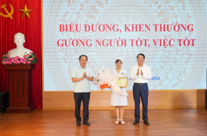 Tặng bằng khen và thưởng 10 triệu đồng nữ điều dưỡng viên cứu sống bé sơ sinh 7 ngày tuổi. -0