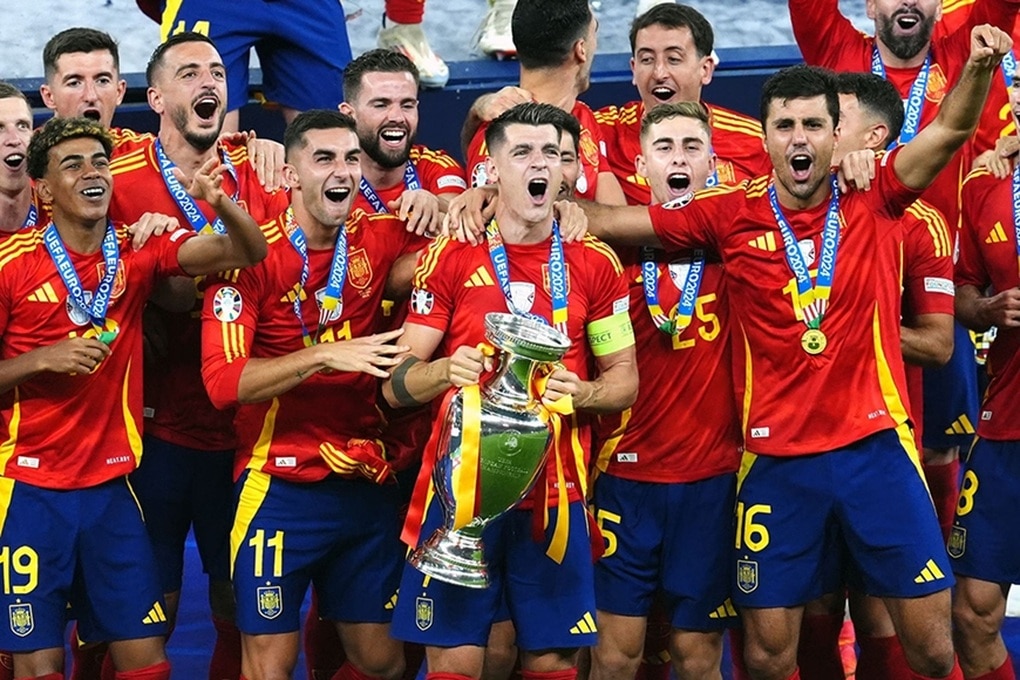 Tây Ban Nha bơi trong tiền sau khi vô địch Euro 2024 - 1