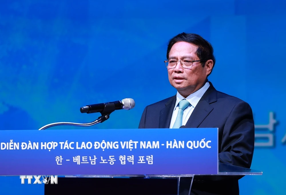 Thủ tướng Phạm Minh Chính phát biểu tại Diễn đàn hợp tác lao động Việt Nam-Hàn Quốc. (Ảnh: Dương Giang/TTXVN)