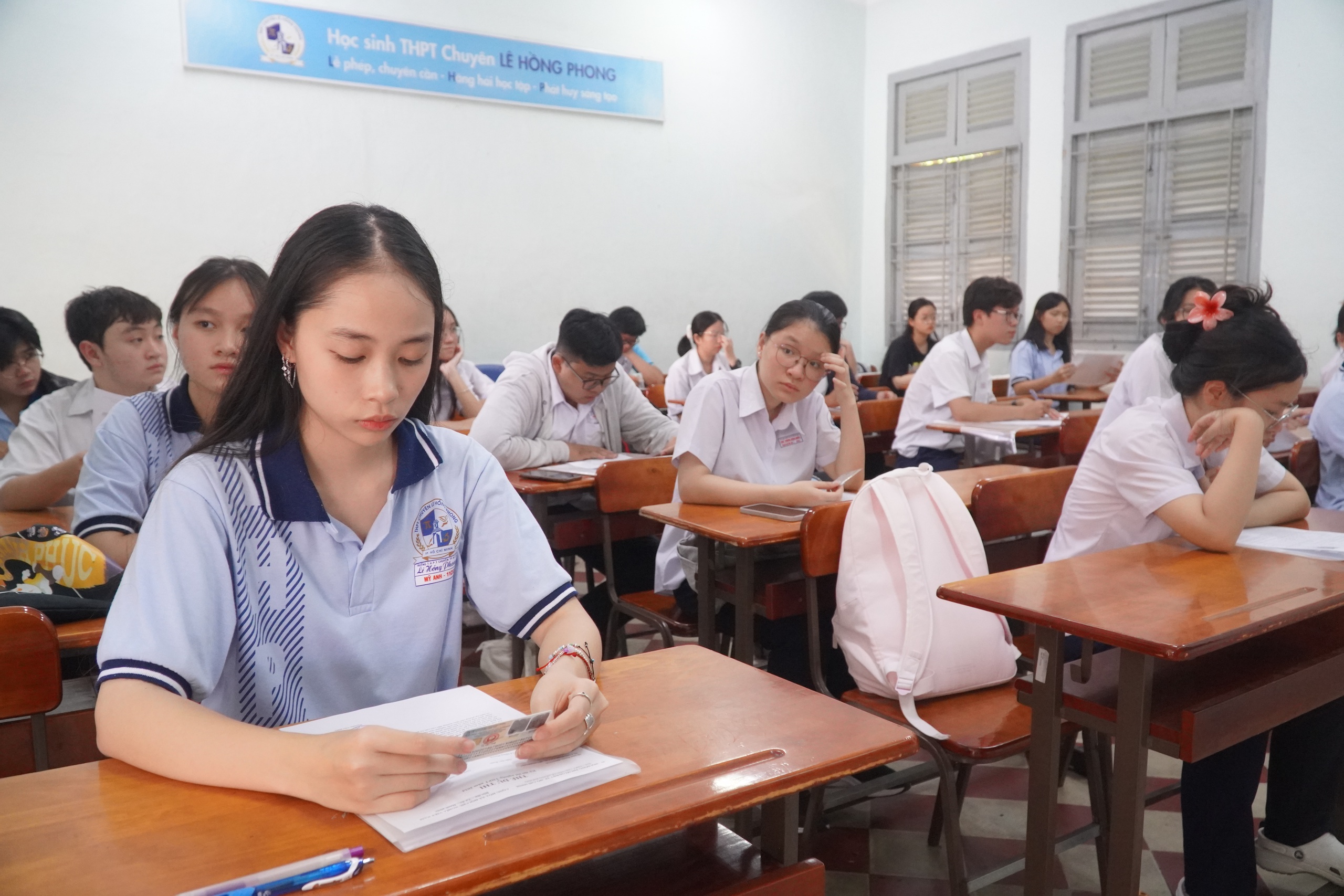 Tốp những ngành có điểm sàn cao nhất TP HCM- Ảnh 1.