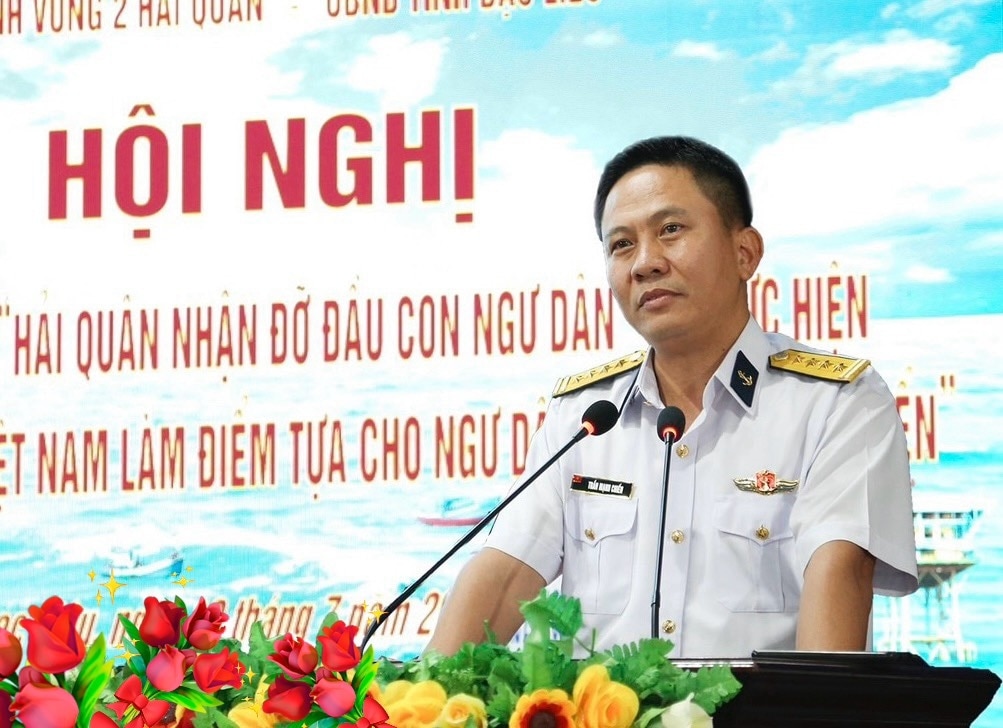 nguoi linh dk1 vung y chi, con nguoi, con nha gian hinh anh 1