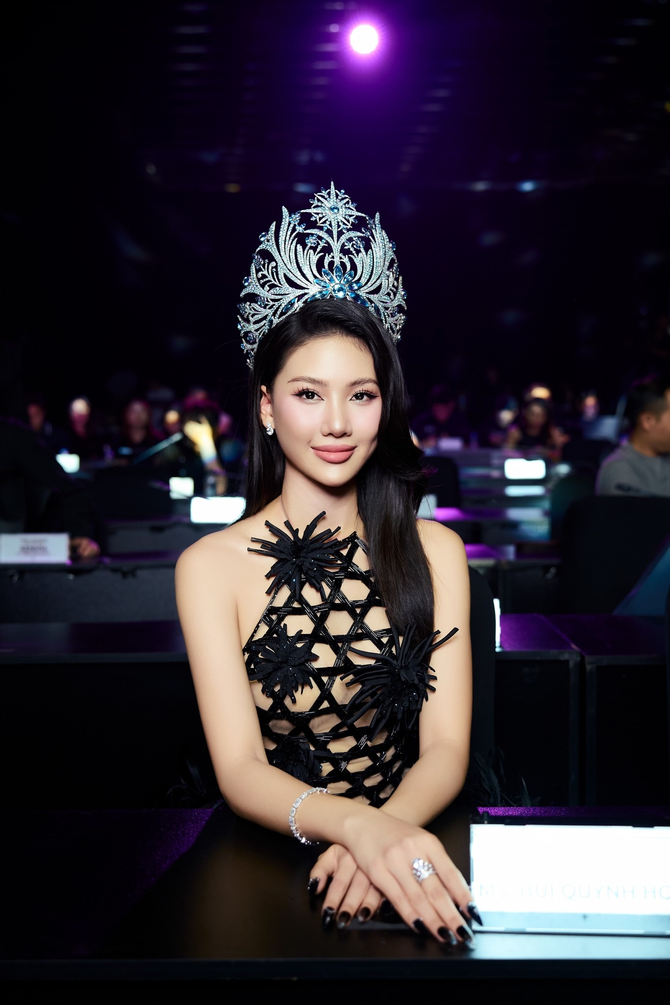 Vương miện Miss Universe Vietnam 2024 chỉ có giá 24 triệu đồng, Trưởng BTC cuộc thi nói gì?- Ảnh 1.