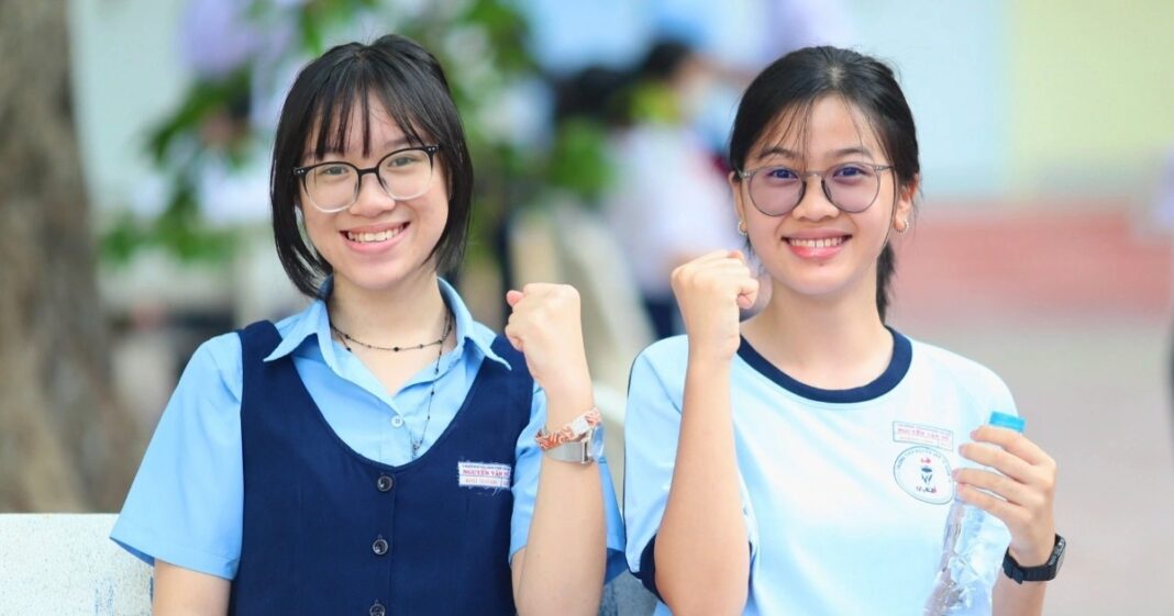 Xếp hạng điểm chuẩn lớp 10 của 108 trường THPT tại TPHCM năm 2024