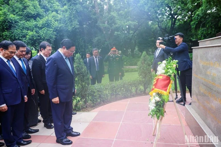 Thủ tướng Phạm Minh Chính gặp gỡ cán bộ, nhân viên Đại sứ quán, cộng đồng người Việt Nam tại Ấn Độ ảnh 6