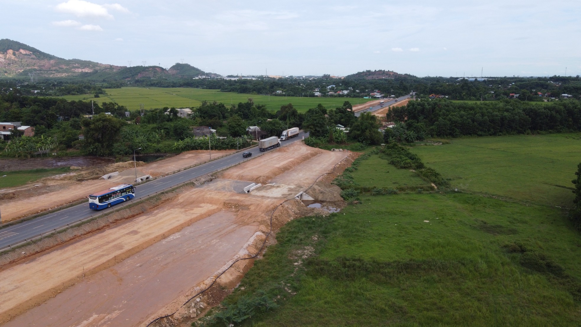 Dự án cao tốc hơn 2.000 tỷ đồng đang làm kiểu... nhảy cóc ảnh 8