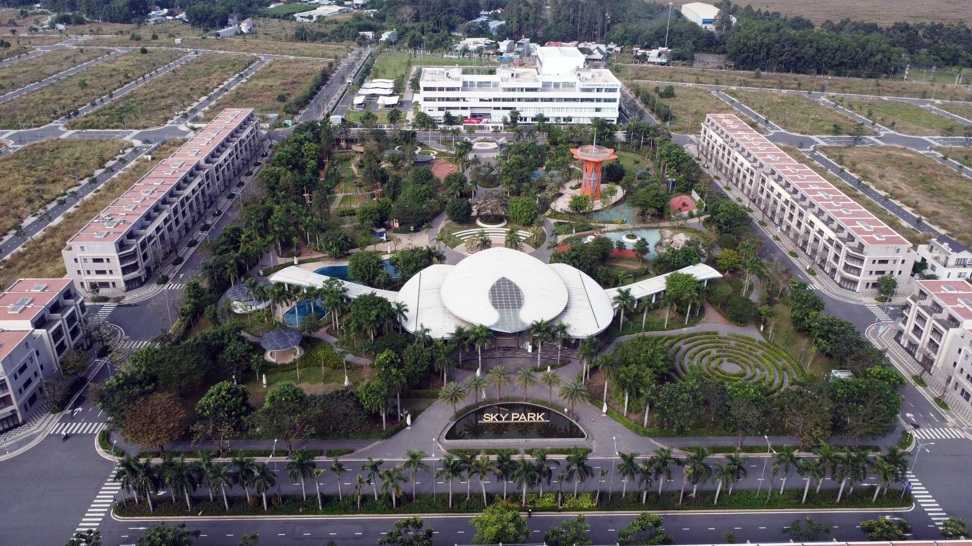 Công viên trung tâm Sky Park - 1 trong 11 công viên tại dự án khu dân cư Long Đức - đã được đầu tư hoàn chỉnh - Ảnh: A LỘC