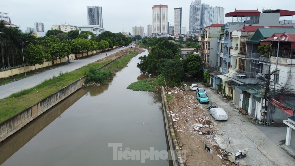 Hà Nội: Úng ngập nghiêm trọng, kênh thoát nước nghìn tỷ 11 năm chưa xong mặt bằng ảnh 2