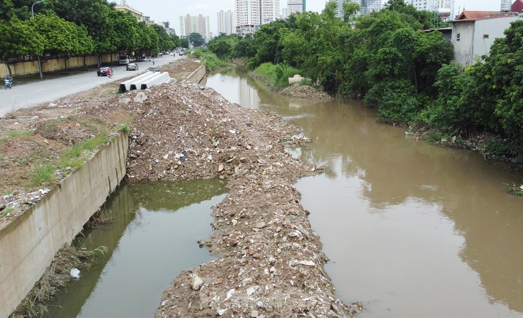 Hà Nội: Úng ngập nghiêm trọng, kênh thoát nước nghìn tỷ 11 năm chưa xong mặt bằng ảnh 9