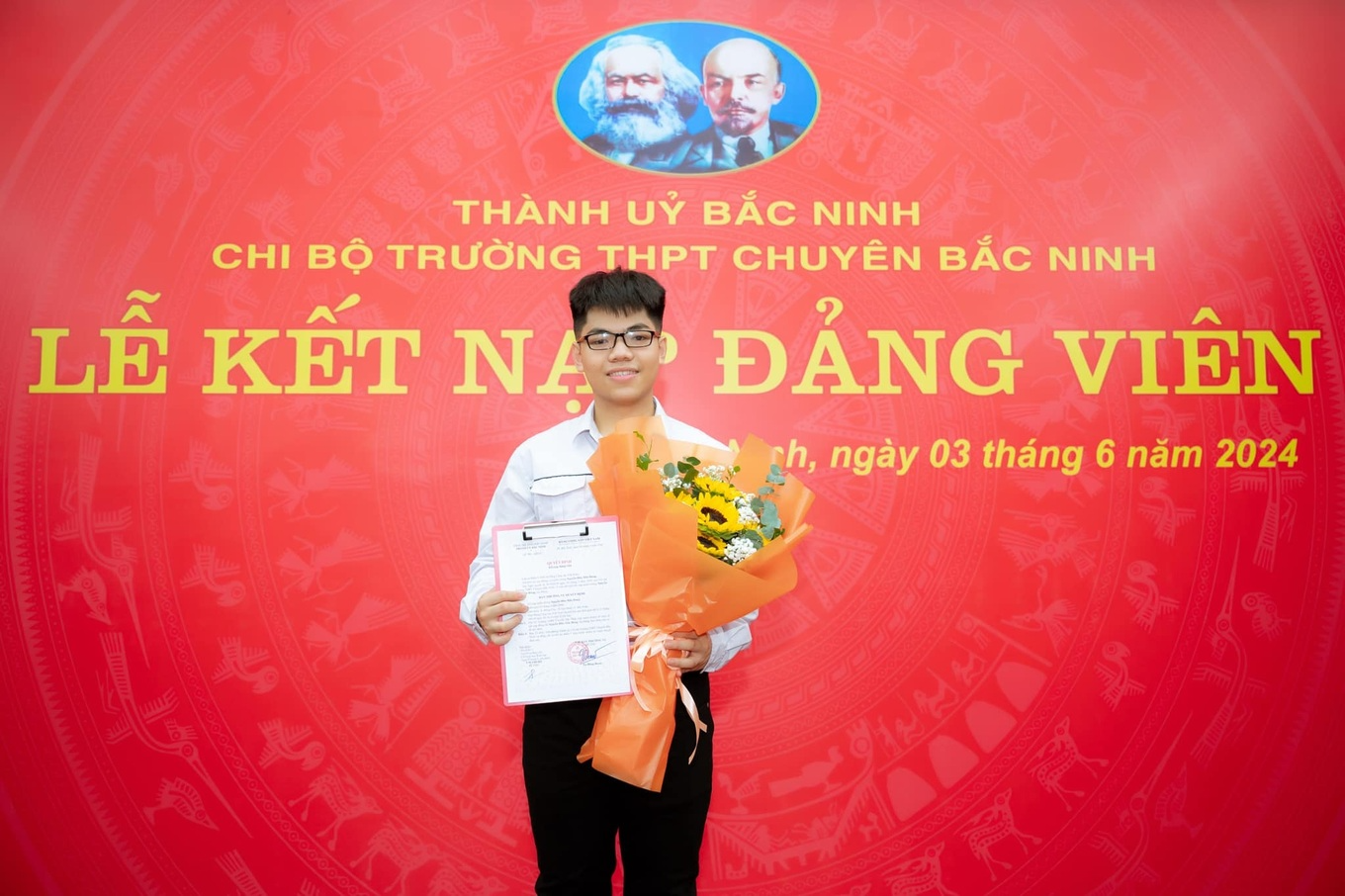 Từ cậu học trò mê những phản ứng hoá học đến huy chương vàng Olympic quốc tế - 4