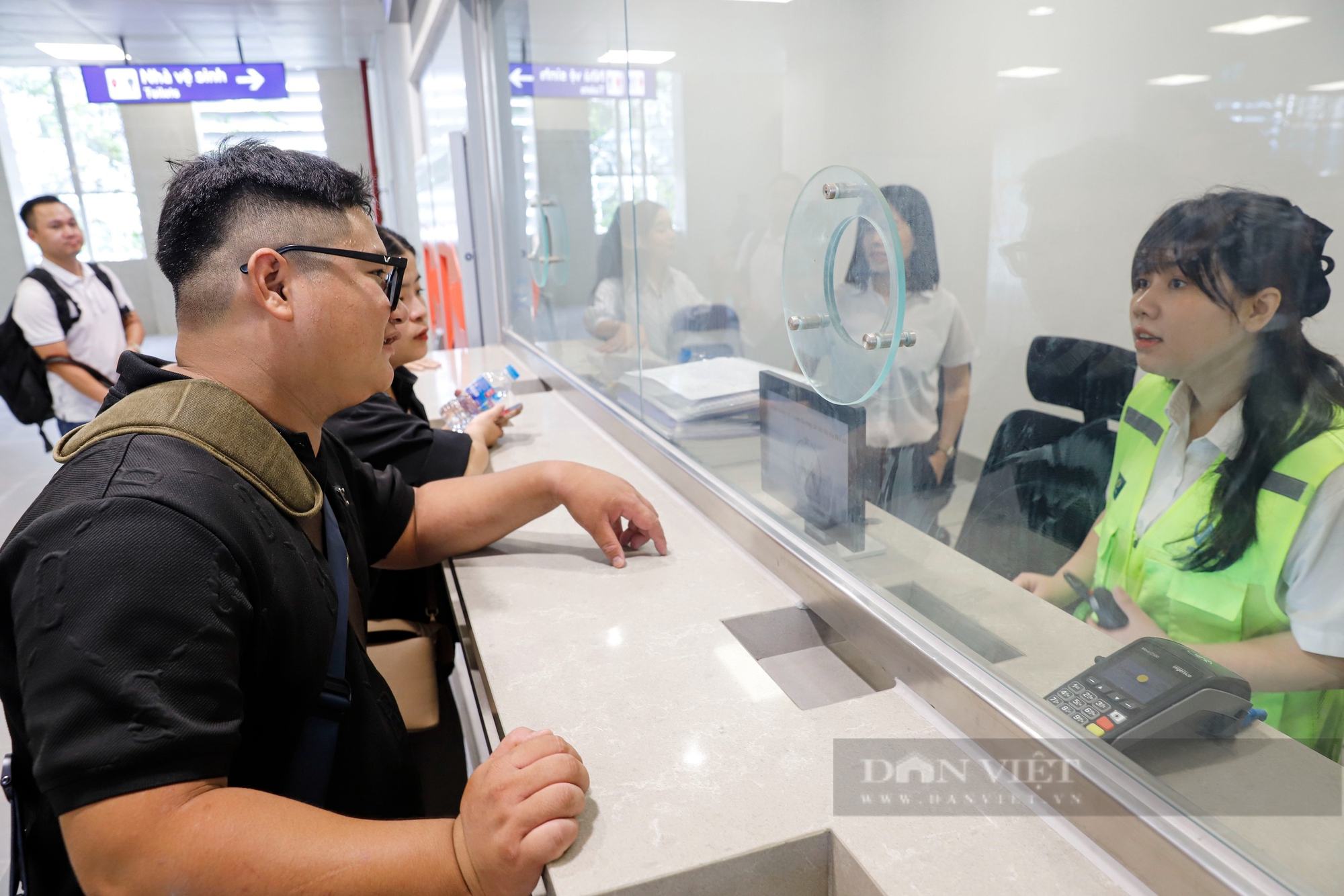Trải nghiệm thực tế tàu đường sắt Nhổn – ga Hà Nội trước ngày vận hành thương mại- Ảnh 3. Trải nghiệm thực tế tàu đường sắt Nhổn – ga Hà Nội trước ngày vận hành thương mại- Ảnh 3.