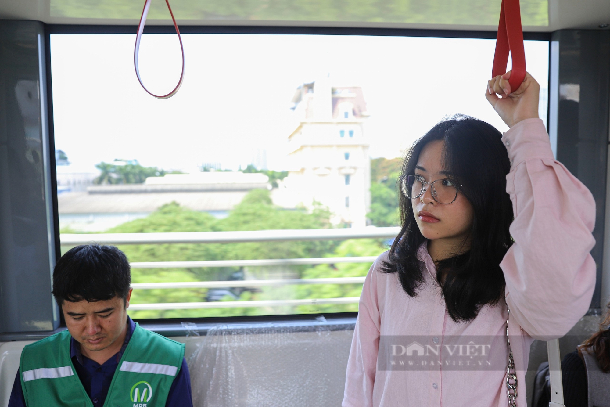 Trải nghiệm thực tế tàu đường sắt Nhổn – ga Hà Nội trước ngày vận hành thương mại- Ảnh 13. Trải nghiệm thực tế tàu đường sắt Nhổn – ga Hà Nội trước ngày vận hành thương mại- Ảnh 13.