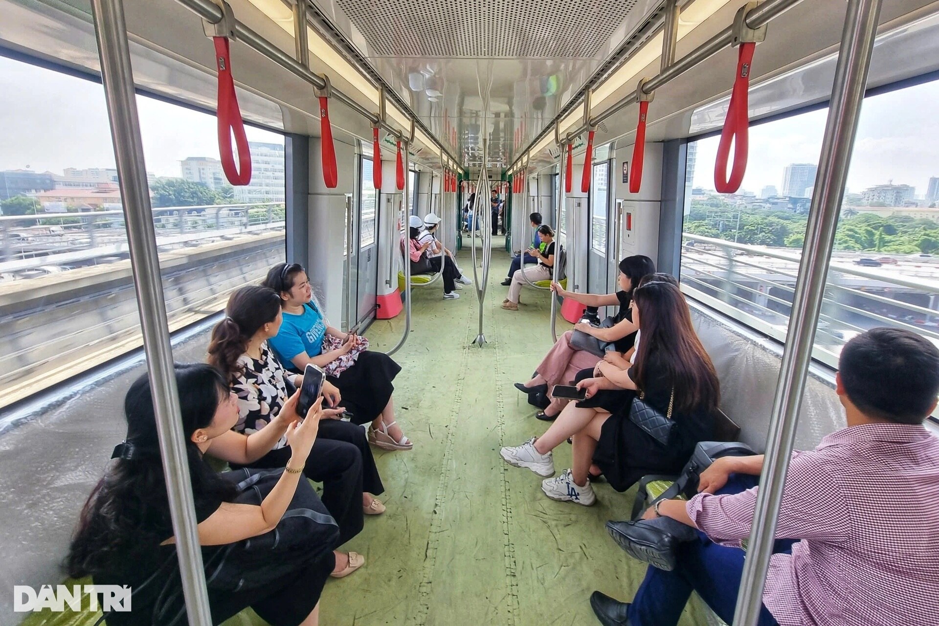 Trải nghiệm toàn tuyến metro Nhổn - Cầu Giấy trước ngày vận hành - 12