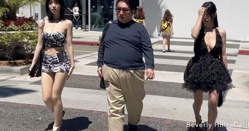 Chủ tịch HYBE Bang Si Hyuk bị mỉa mai - Vietnam.vn