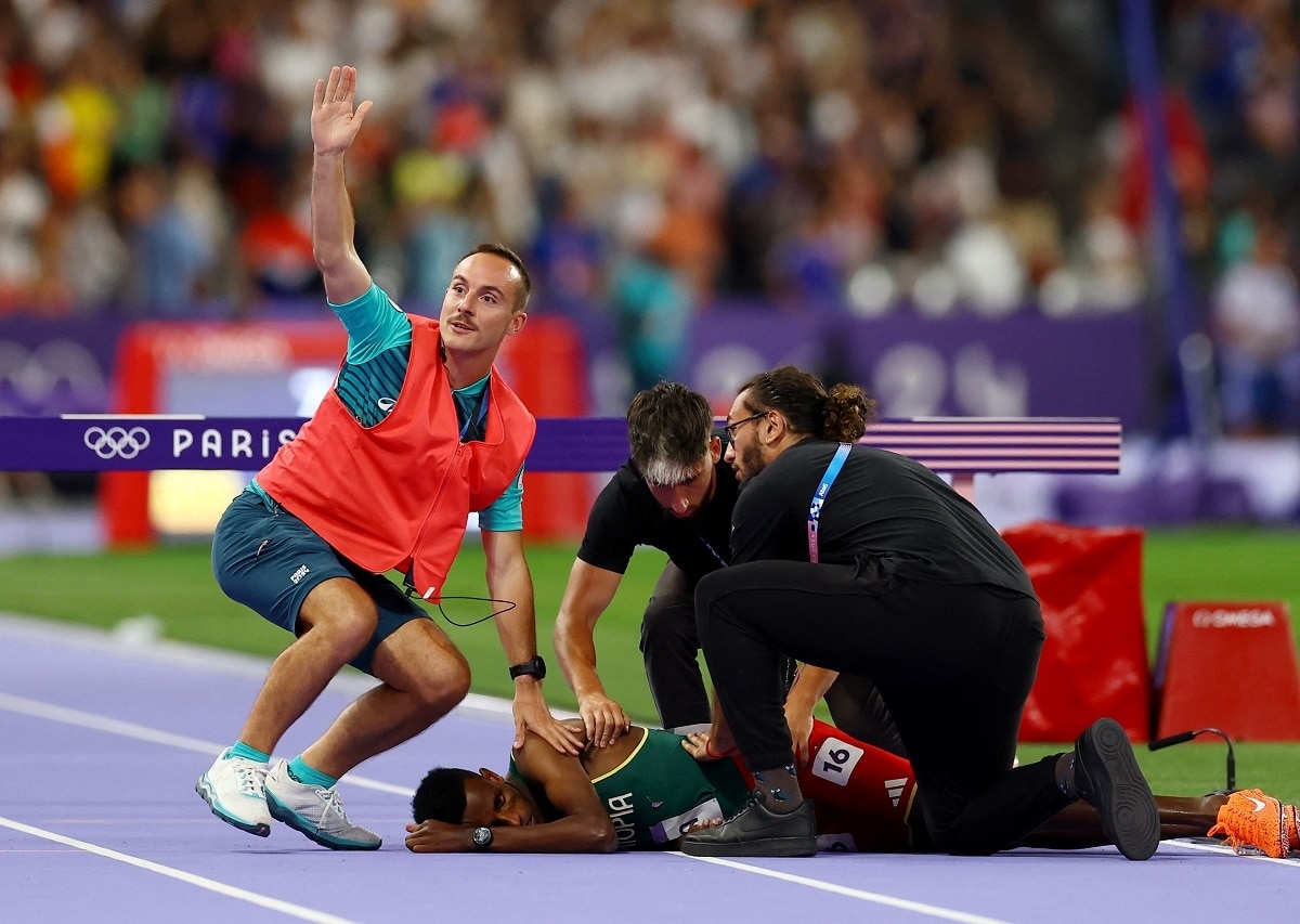 World record holder unconscious after terrible fall at Paris 2024