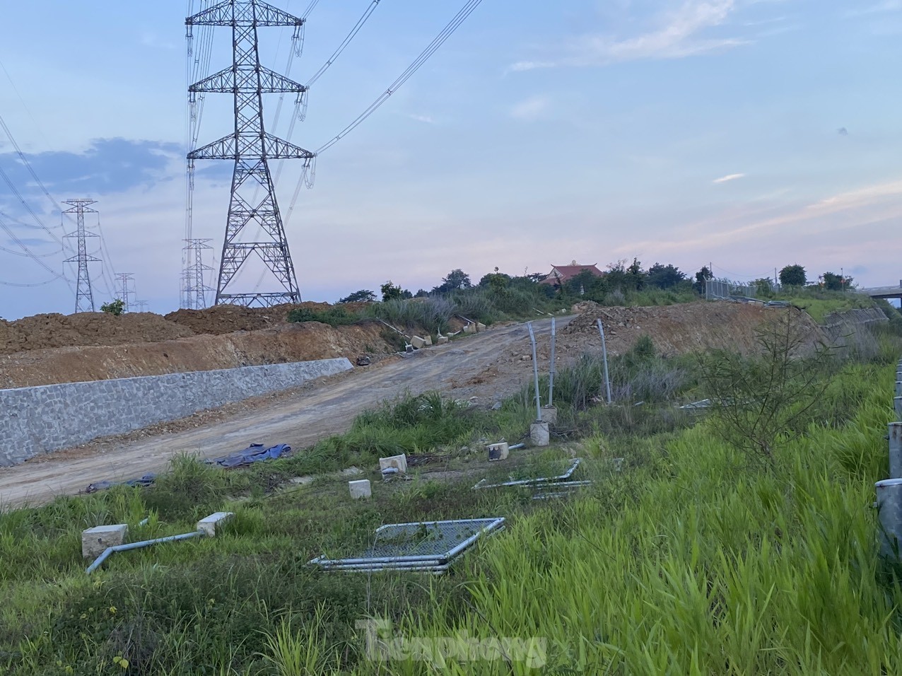 Tận thấy công trình chống ngập cho cao tốc Phan Thiết - Dầu Giây ảnh 5