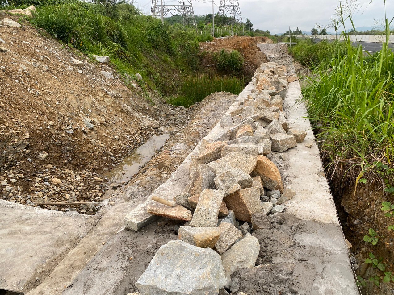 Tận thấy công trình chống ngập cho cao tốc Phan Thiết - Dầu Giây ảnh 15