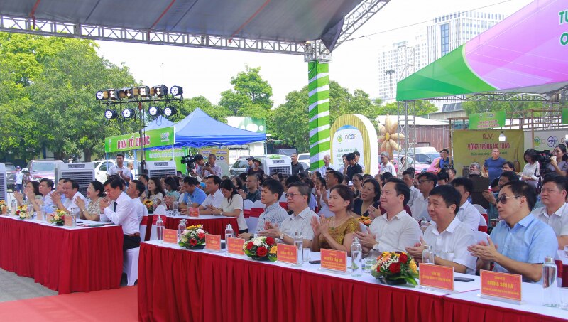 Hà Nội khai mạc Tuần hàng Tư vấn, giới thiệu và xúc tiến tiêu thụ sản phẩm OCOP, làng nghề, nông sản thực phẩm an toàn 2024 -0