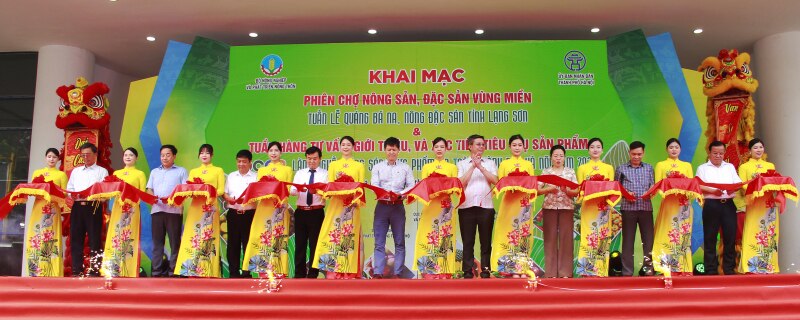 Hà Nội khai mạc Tuần hàng Tư vấn, giới thiệu và xúc tiến tiêu thụ sản phẩm OCOP, làng nghề, nông sản thực phẩm an toàn 2024 -0