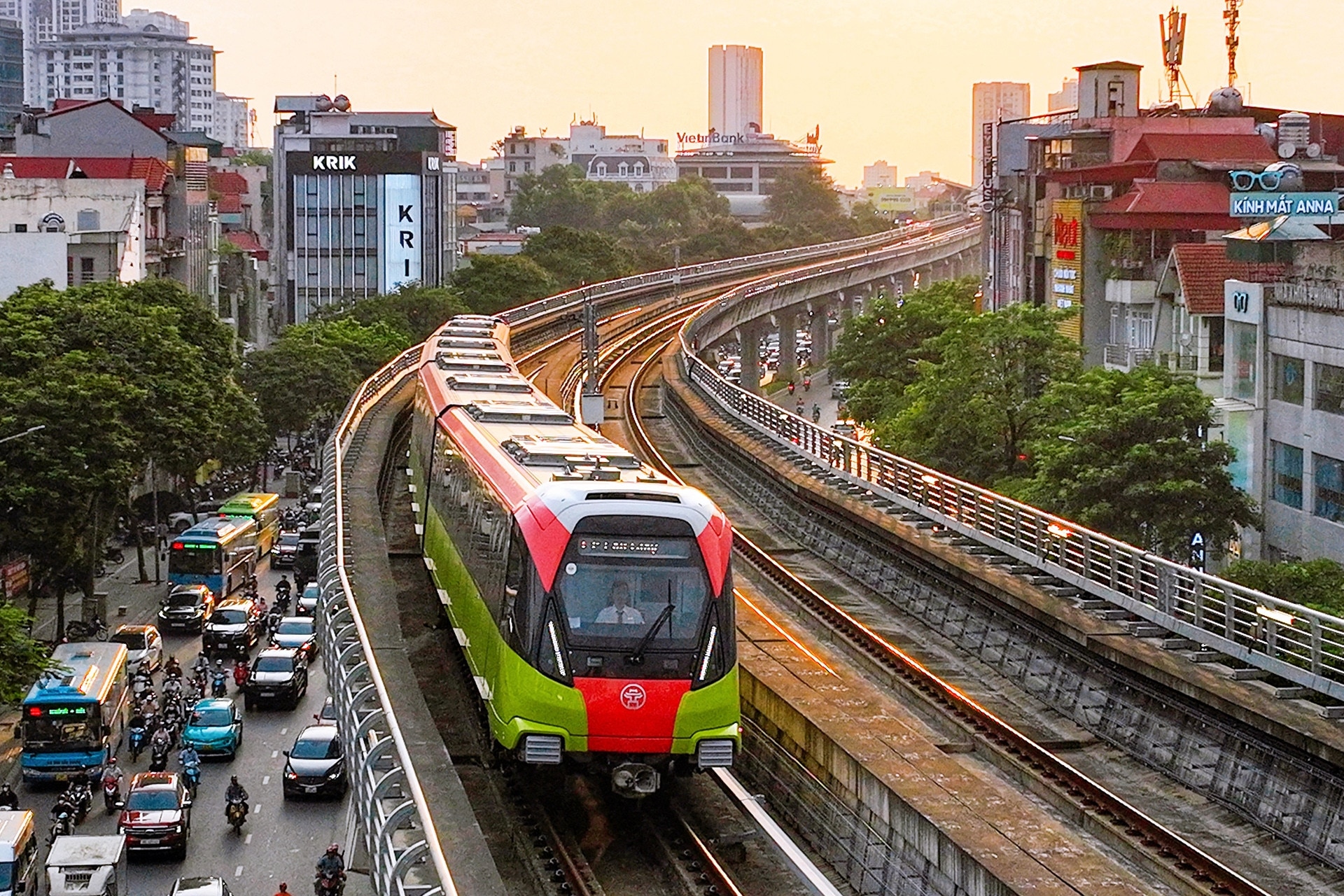 Những cơ chế để Hà Nội 'phá dớp' hơn 10 năm mới xong 1 tuyến metro