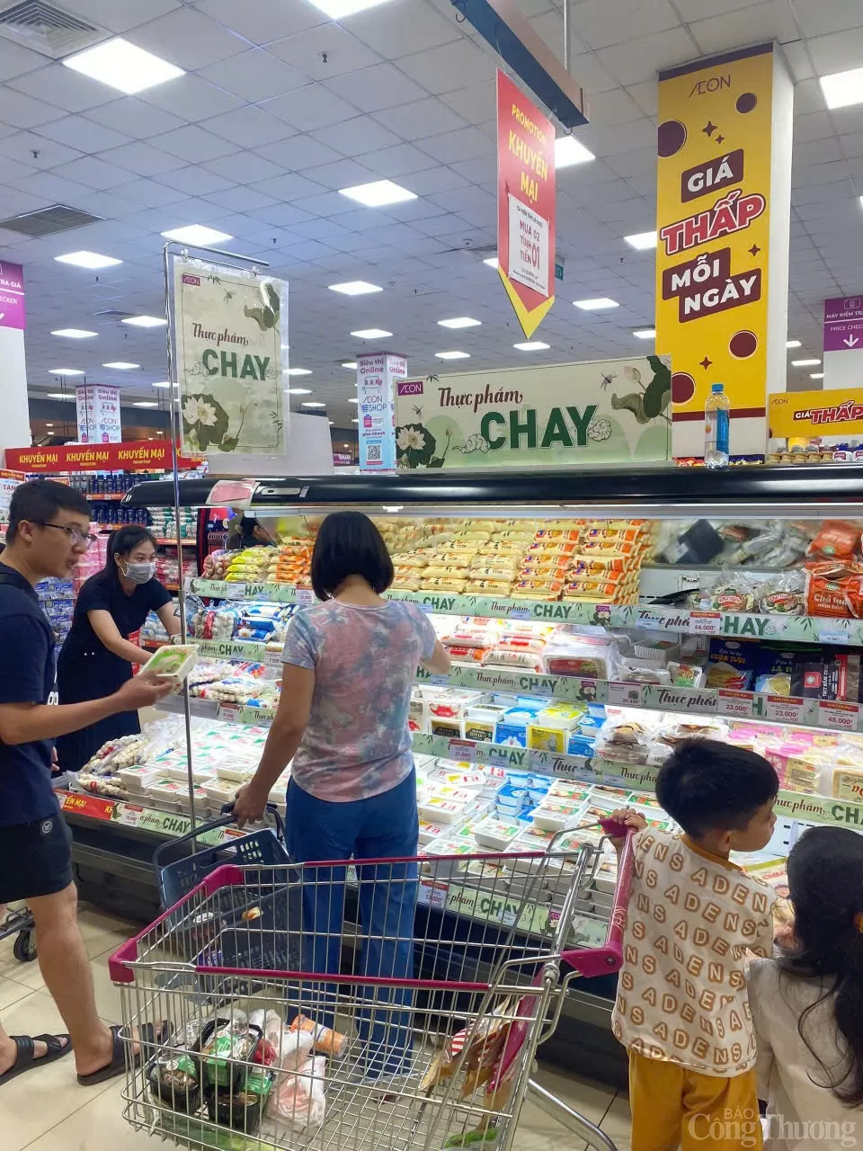 TP. Hồ Chí Minh: Thực phẩm chay 'cháy hàng' trong mùa Vu Lan