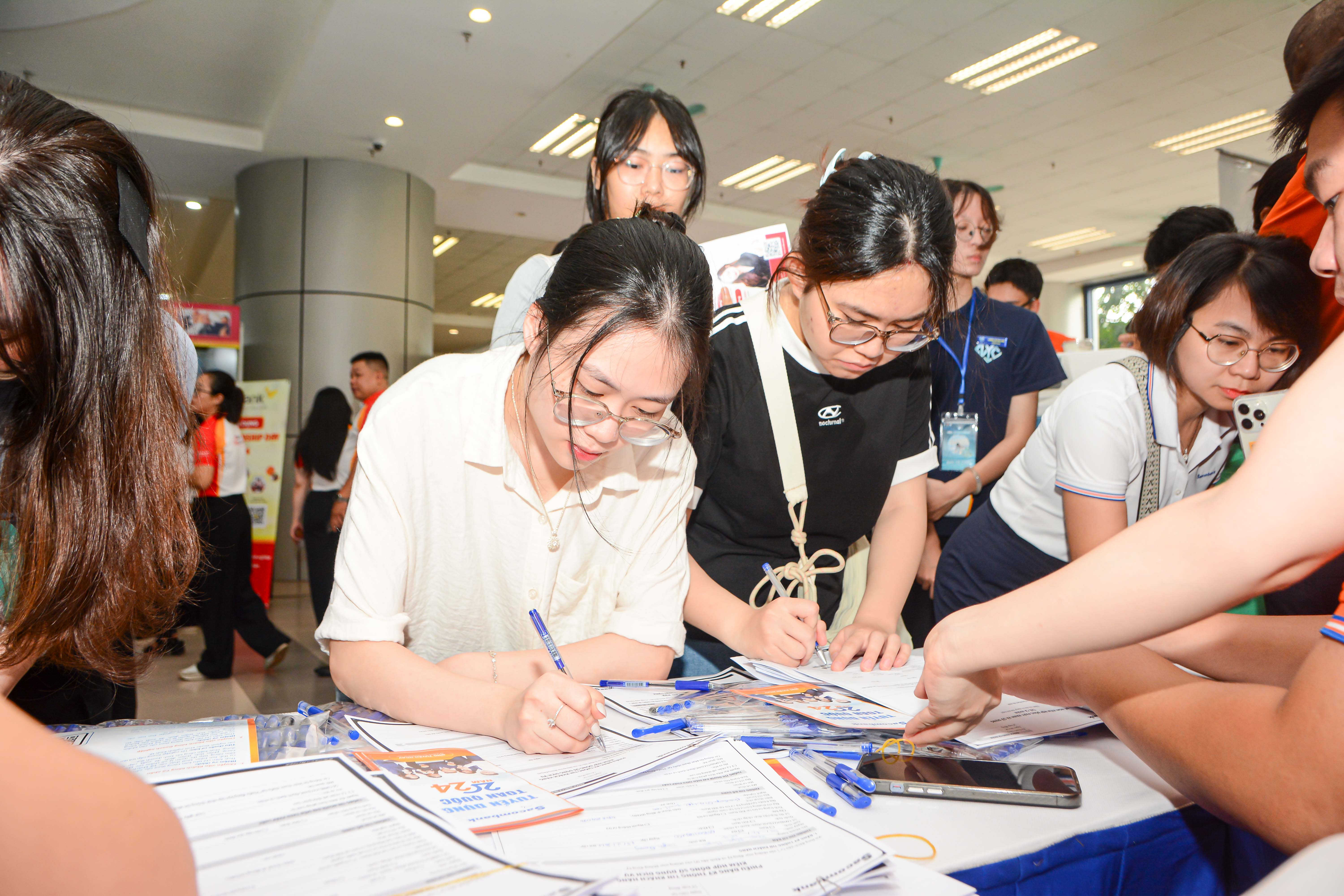 NEU INTERNSHIP DAY 2024: Cơ hội thiết thực giúp sinh viên tiếp cận việc làm -0