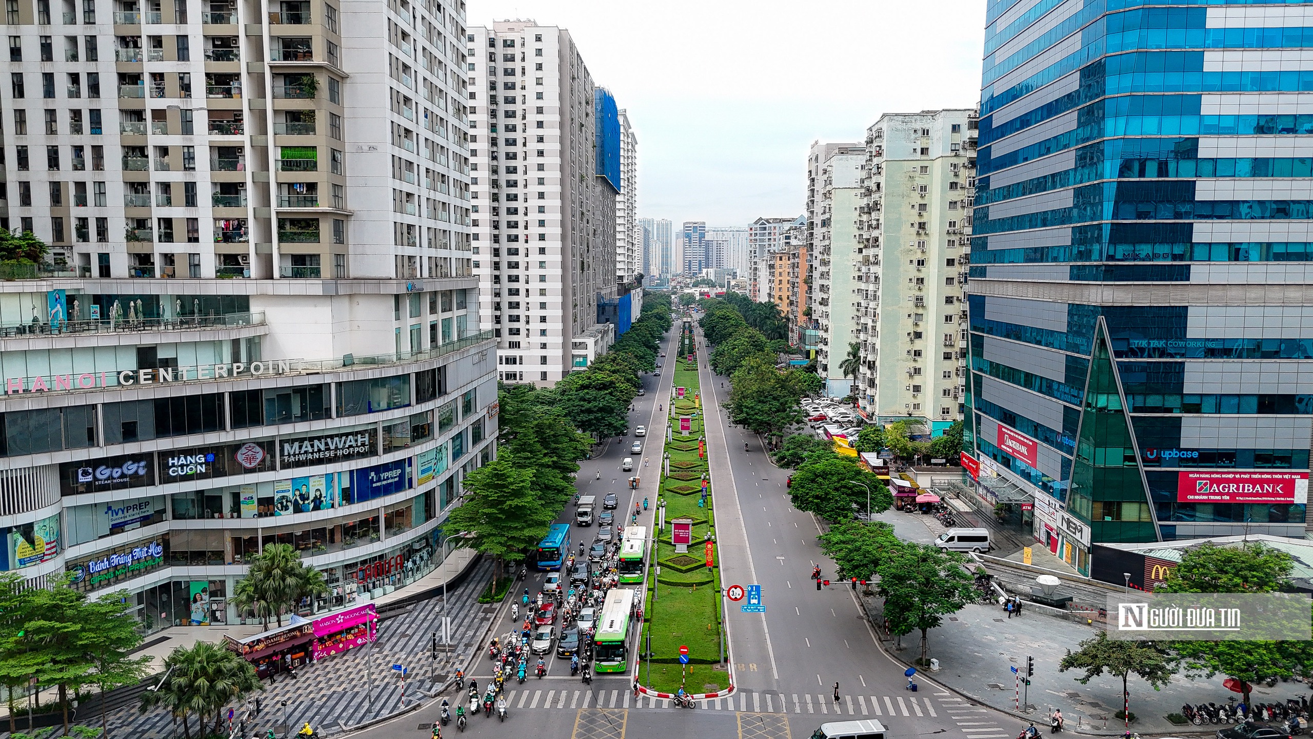 Điểm mặt các tuyến đường ở Hà Nội sắp bị xén vỉa hè, dải phân cách- Ảnh 6.