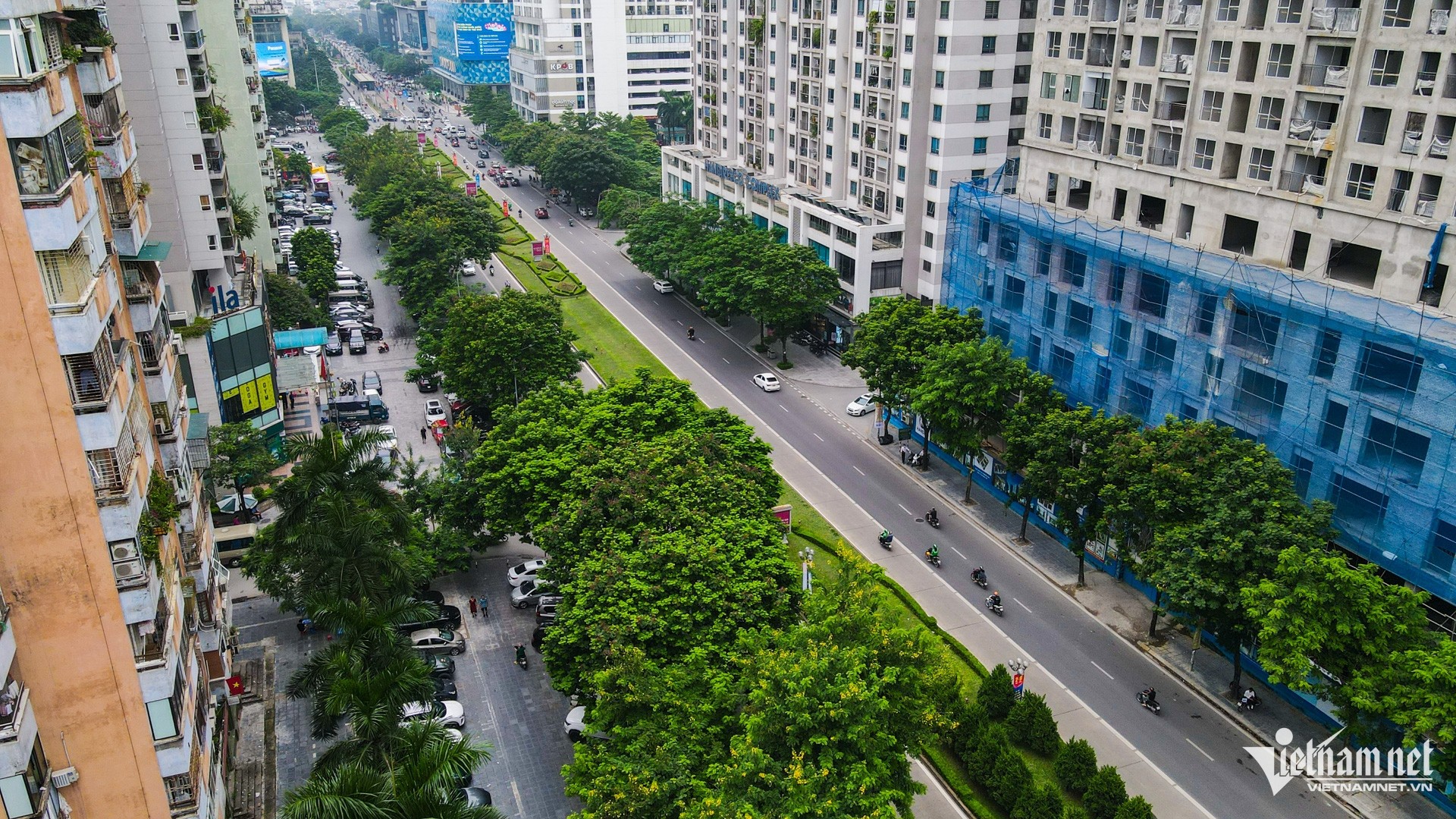 Hiện trạng vỉa hè, dải phân cách dọc tuyến buýt BRT nơi đề xuất xén bớt ảnh 5