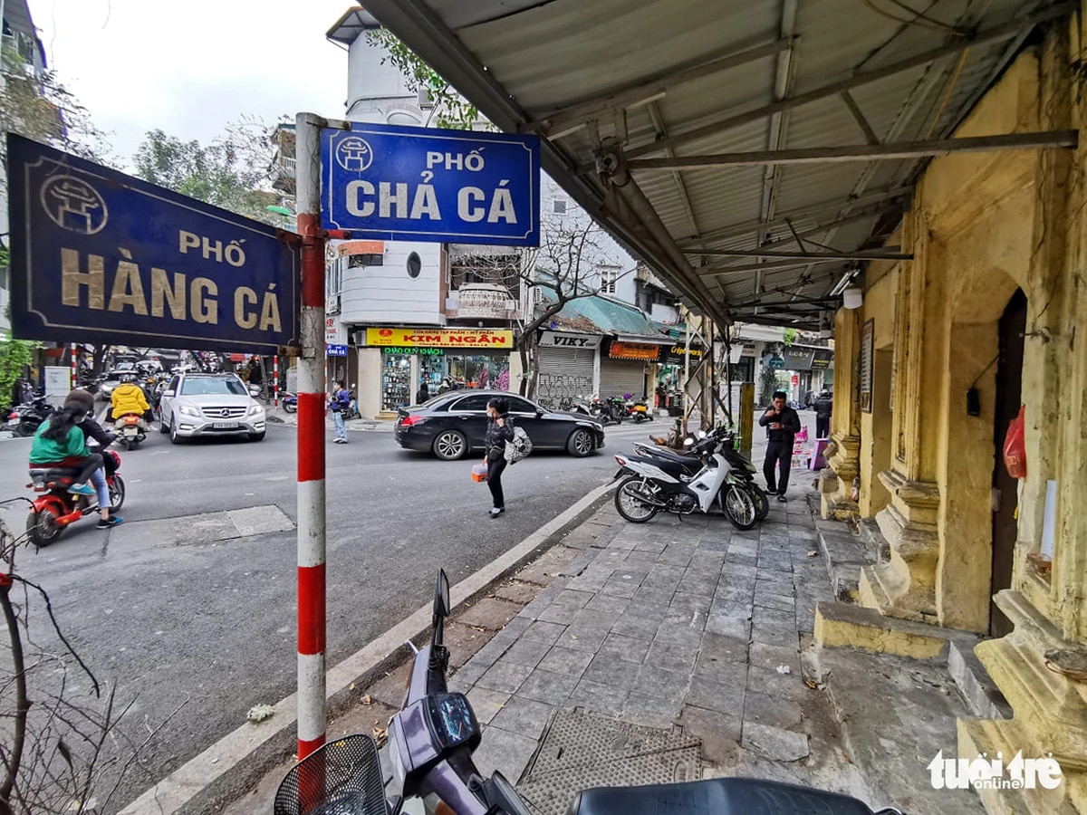 Báo Úc nói chả cá Lã Vọng là món không thể không ăn khi đến Việt Nam - Ảnh 2.