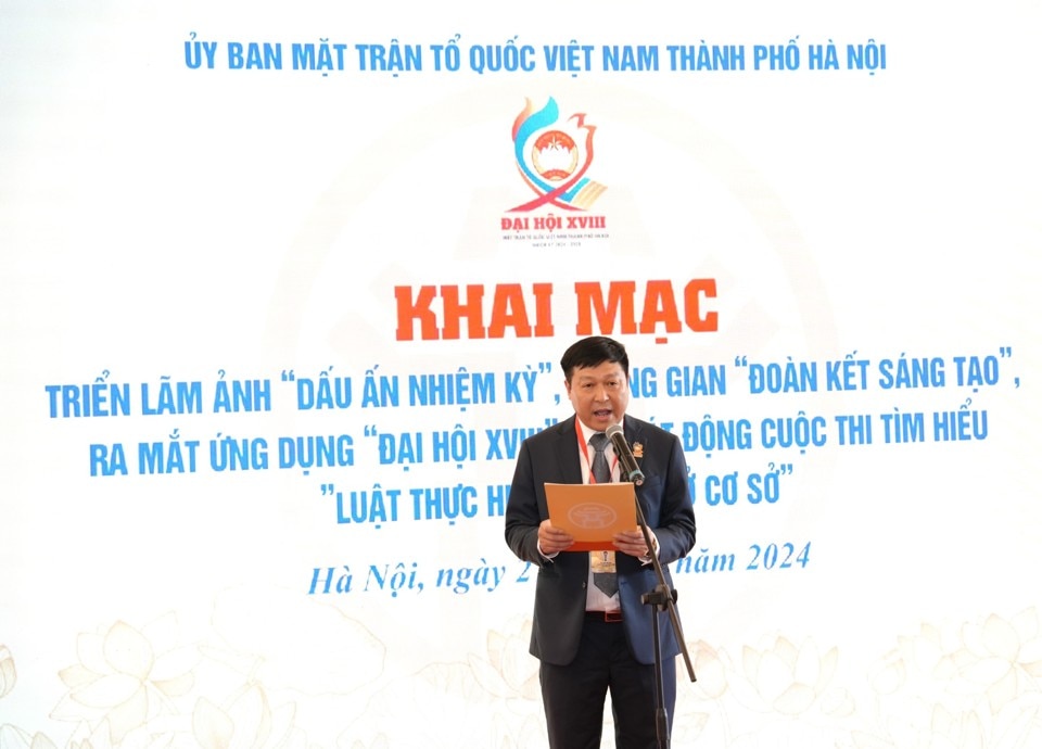 Phó Chủ tịch Ủy ban MTTQ Việt Nam TP Hà Nội Phạm Anh Tuấn phát biểu khai mạc Chùm hoạt động