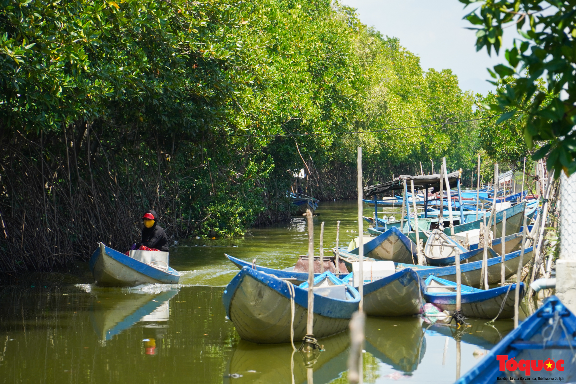 Khám phá "ngôi làng ốc đảo" đẹp như tranh vẽ - Ảnh 8.