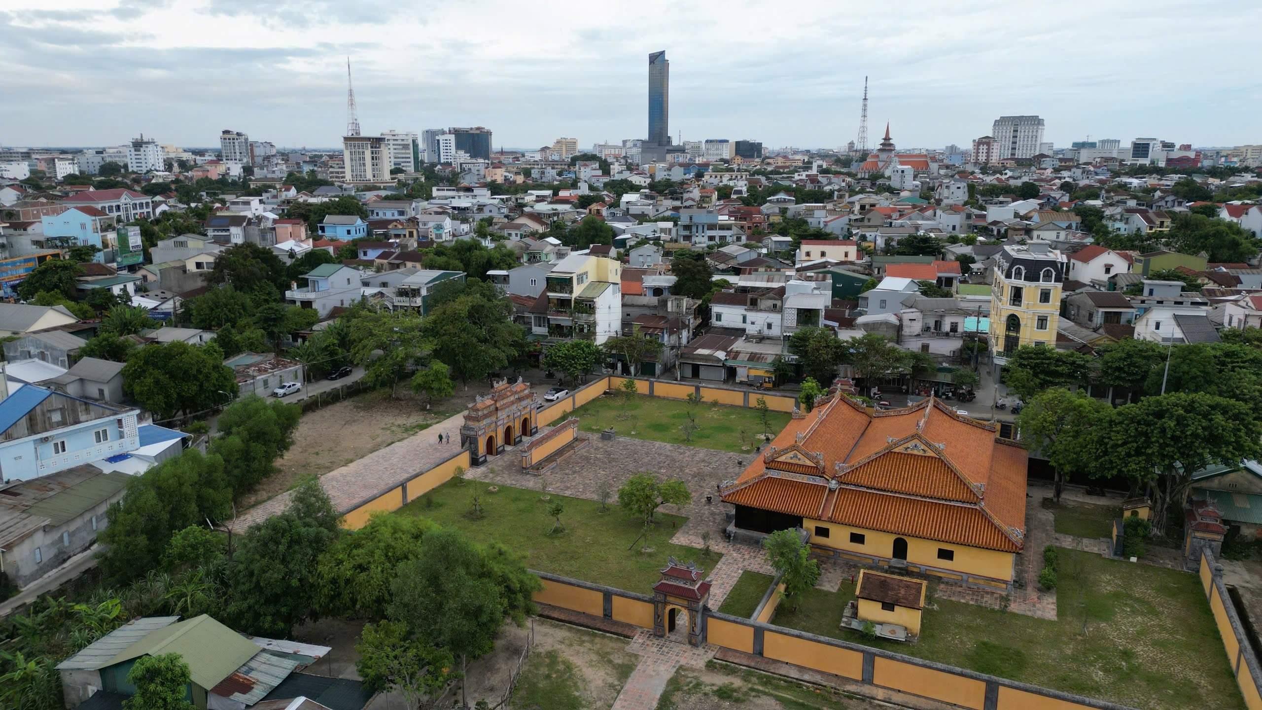 Khám phá nơi có 39 lăng mộ các ông hoàng, bà chúa- Ảnh 6.