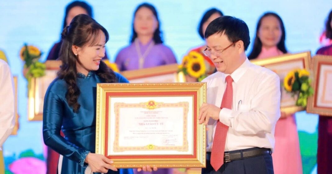 64 giáo viên xứ Nghệ được phong tặng danh hiệu Nhà giáo ưu tú