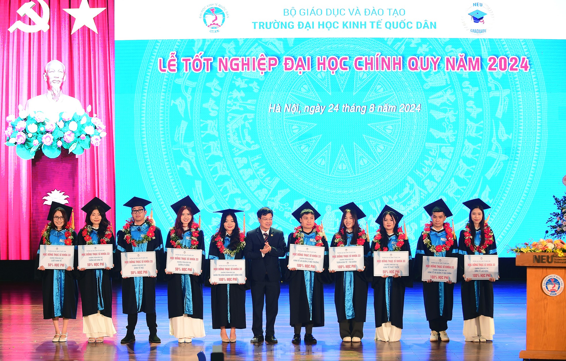 Bốn sinh viên Kinh tế Quốc dân hoàn thành sớm chương trình học, tốt nghiệp với điểm tuyệt đối ảnh 16