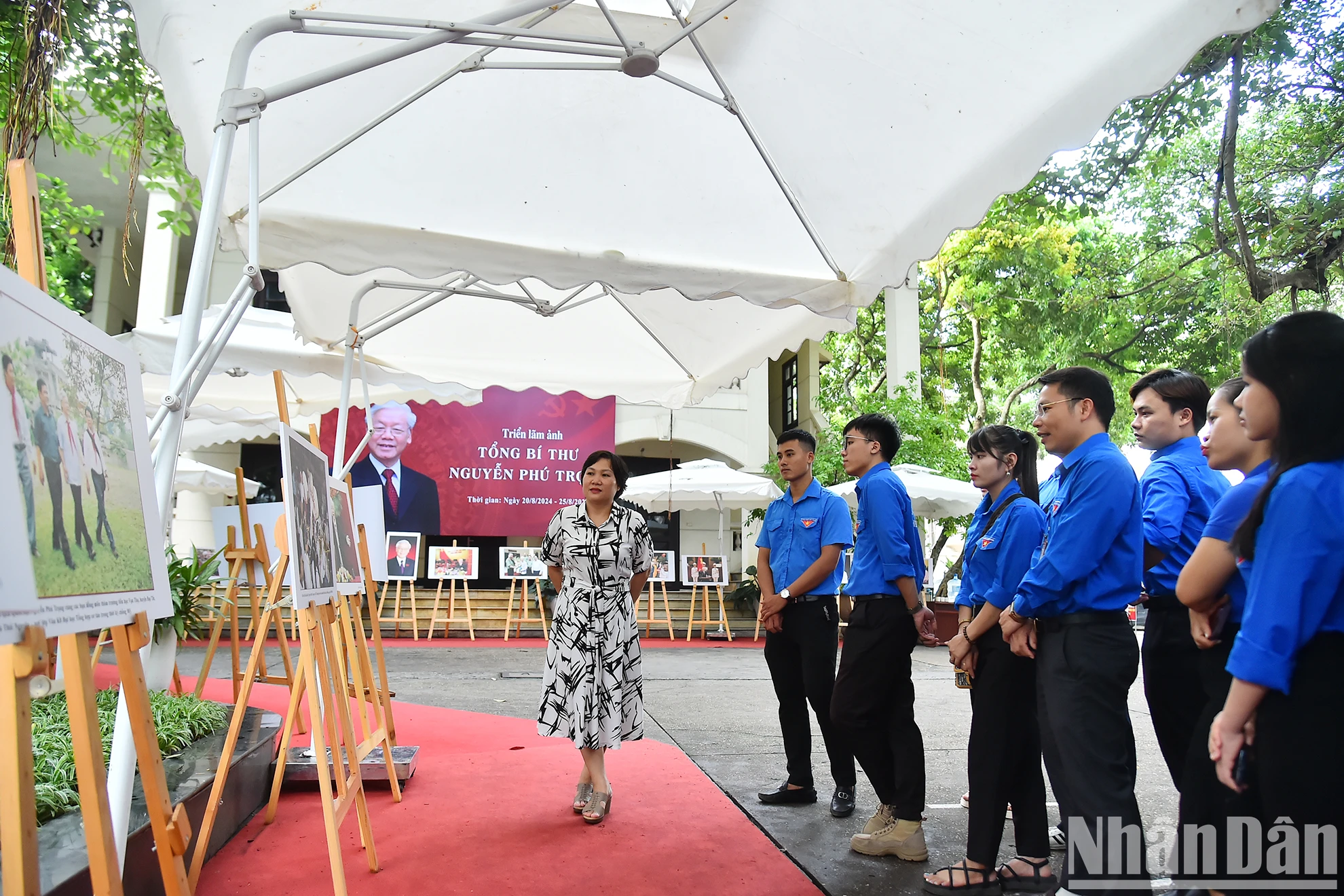 Đoàn viên, thanh niên xã Đông Hội tham quan Triển lãm ảnh “Tổng Bí thư Nguyễn Phú Trọng” ảnh 5