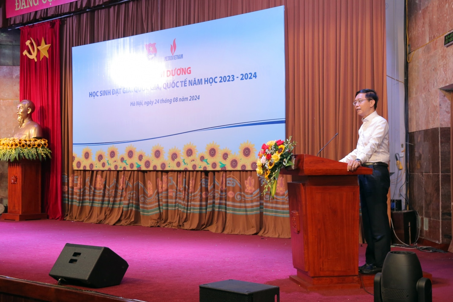 Petrovietnam tuyên dương học sinh đạt thành tích cao trong các kỳ thi quốc gia năm học 2023 - 2024