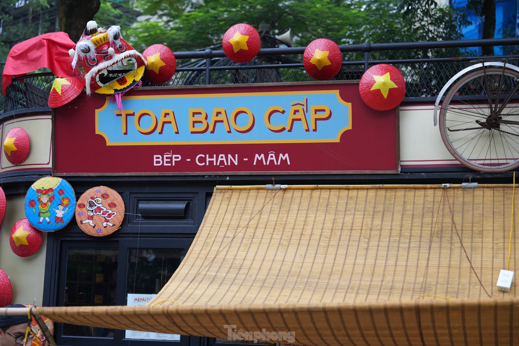 'Toa bao cấp Bếp - Chạn - Mâm' tái hiện Hà Nội thời bao cấp sống động qua chuyến du hành ngược thời gian ảnh 7