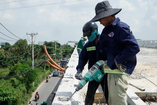 Xây cầu Nam Lý giảm gần 200 tỷ đồng, cấp tập thi công để thông xe trong tháng 9