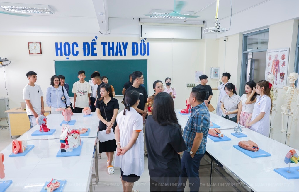 Đại học Đại Nam đón 6.000 tân sinh viên, tiếp tục nhận hồ sơ nhiều ngành học - 6