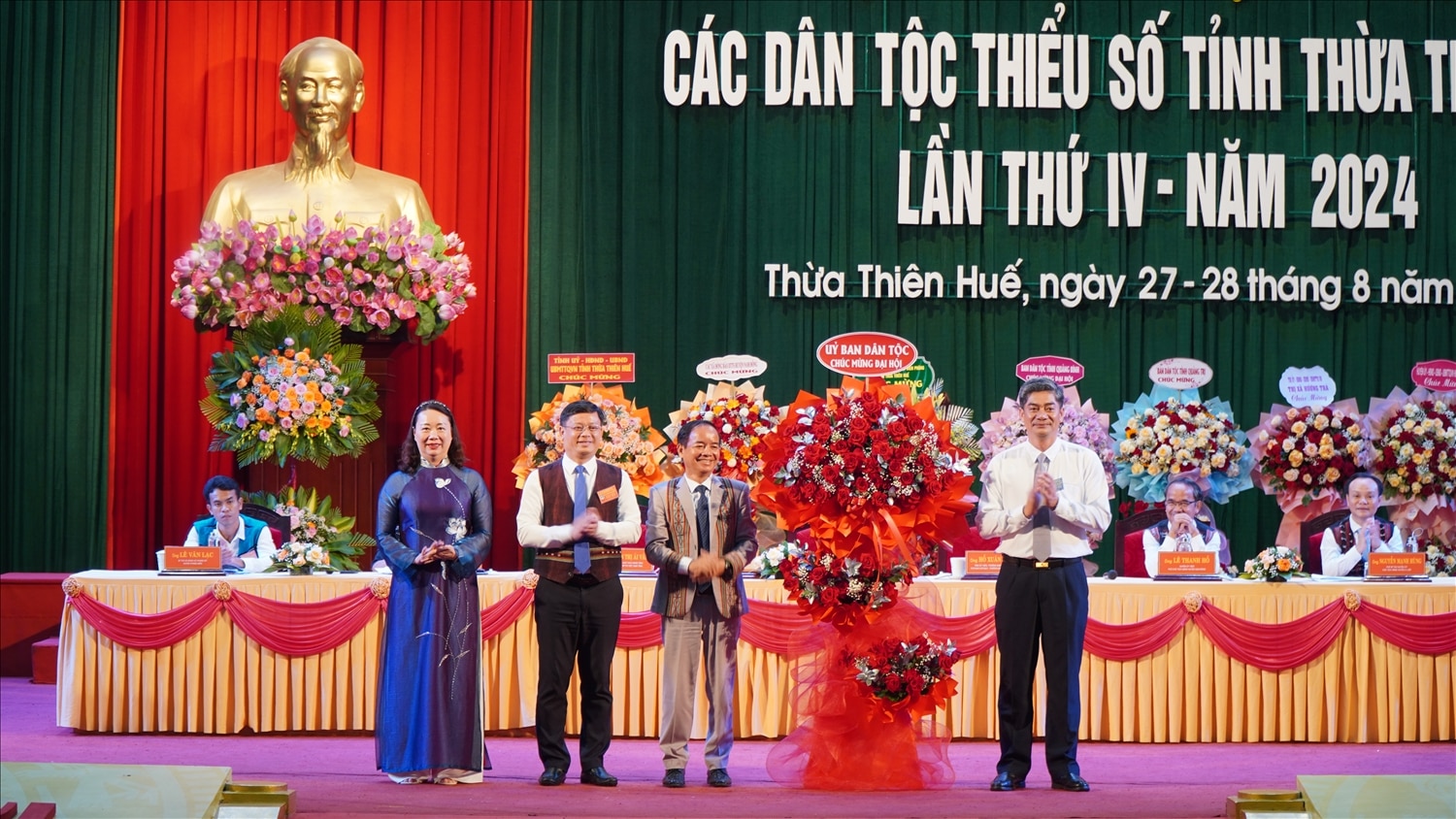 Thừa Thiên Huế: Đại hội đại biểu các DTTS lần thứ IV, năm 2024 thành công tốt đẹp 2