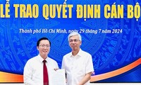 Công bố quyết định của Chủ tịch TPHCM về công tác cán bộ 