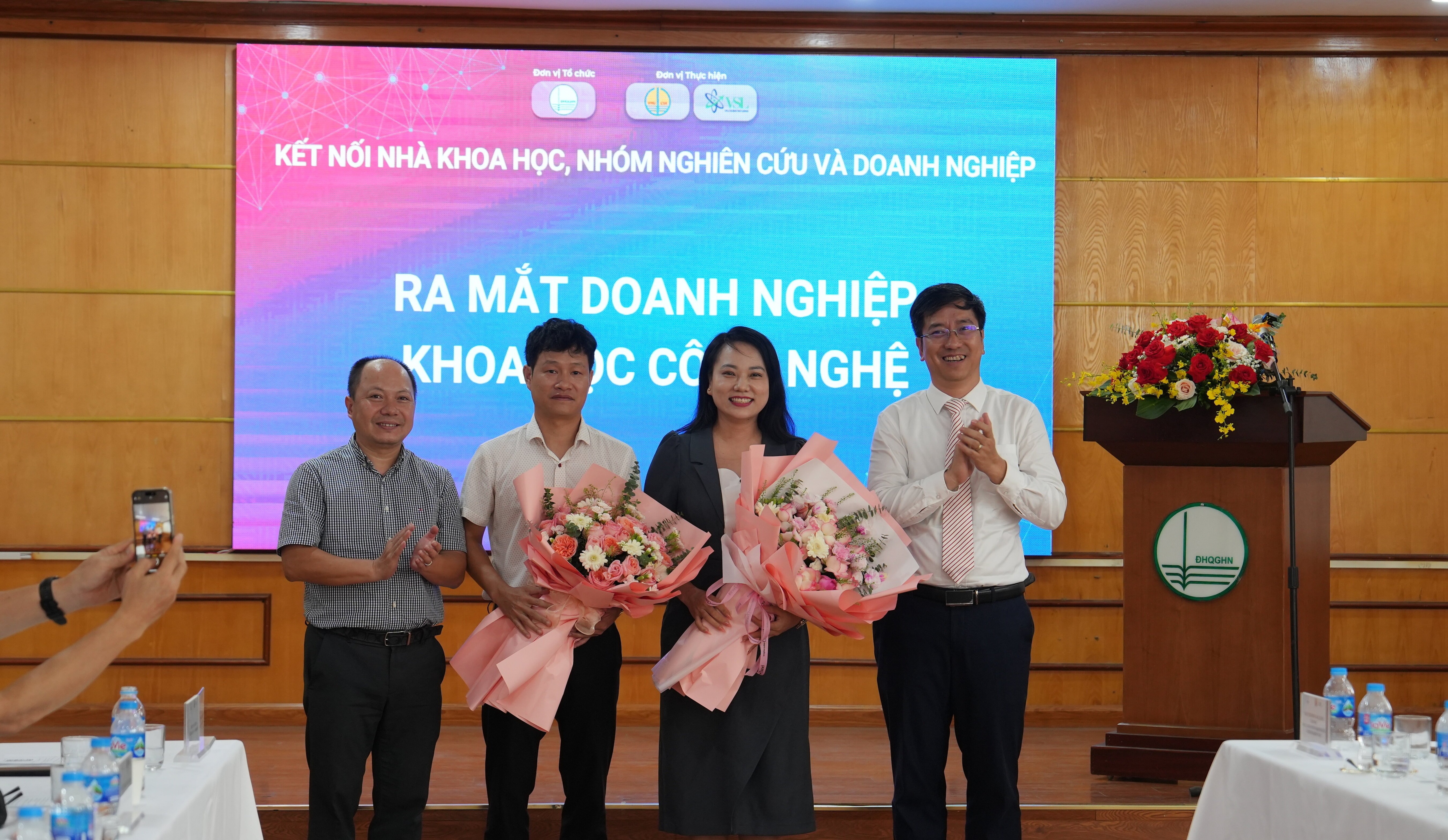 Đại học Quốc gia Hà Nội ra mắt 2 doanh nghiệp khoa học và công nghệ.