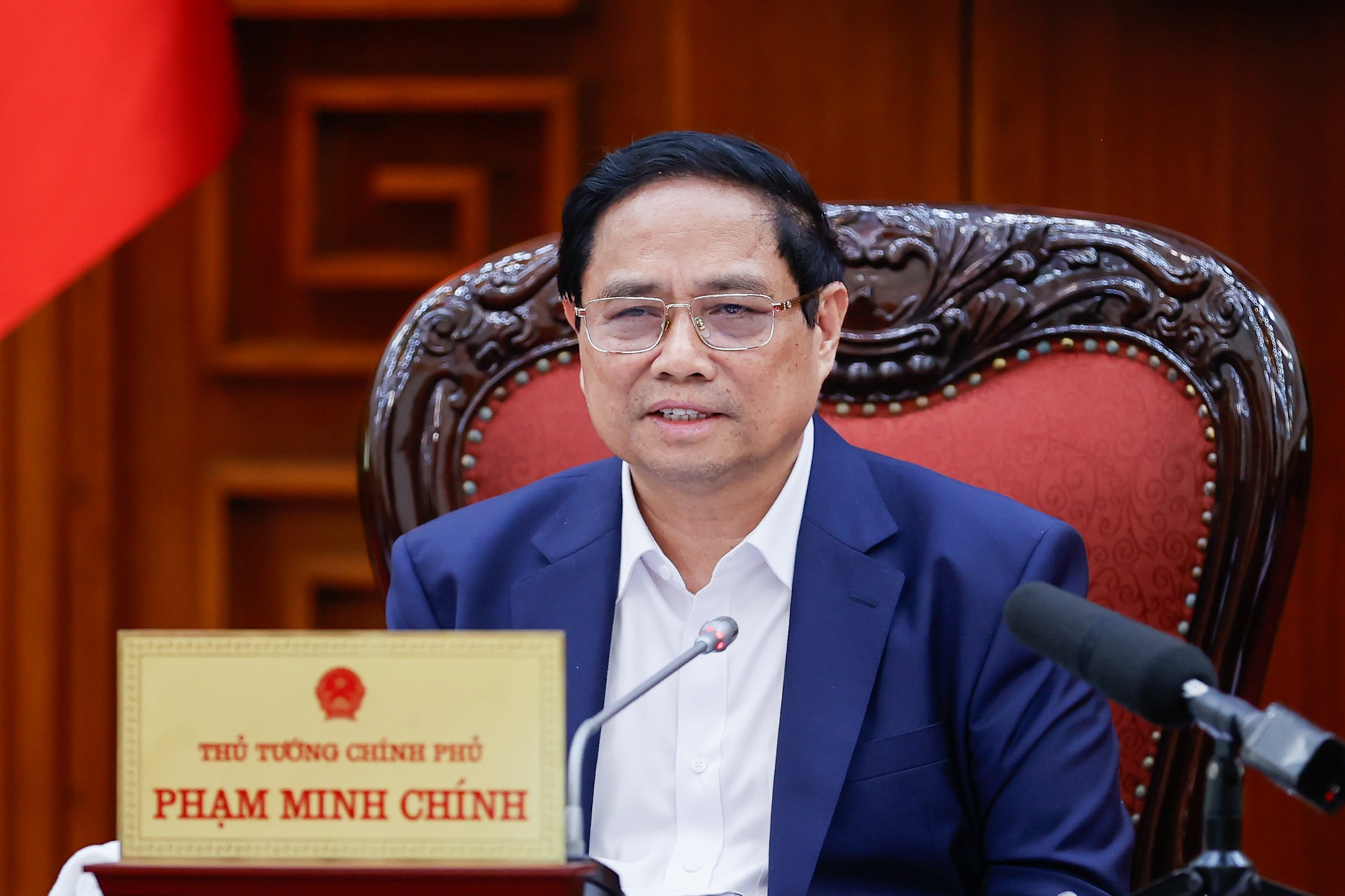 Thủ tướng Phạm Minh Chính: Đẩy mạnh phân cấp, phân quyền và cắt giảm thủ tục hành chính- Ảnh 1.