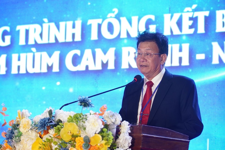 Ông Ngô Hữu Hiền phát biểu bế mạc Lễ hội Tôm hùm Cam Ranh - năm 2024. 