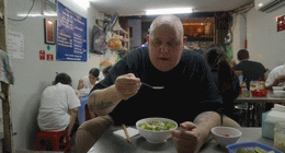 un pho ga.gif
