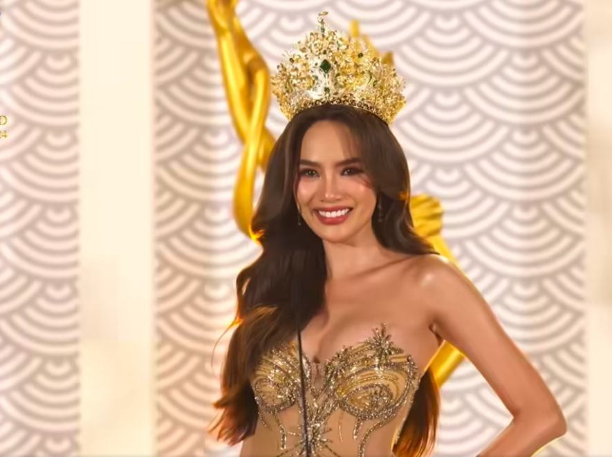 Lê Hoàng Phương khóc nghẹn trong màn hô tên, đội vương miện Miss Grand Vietnam 2024- Ảnh 1.