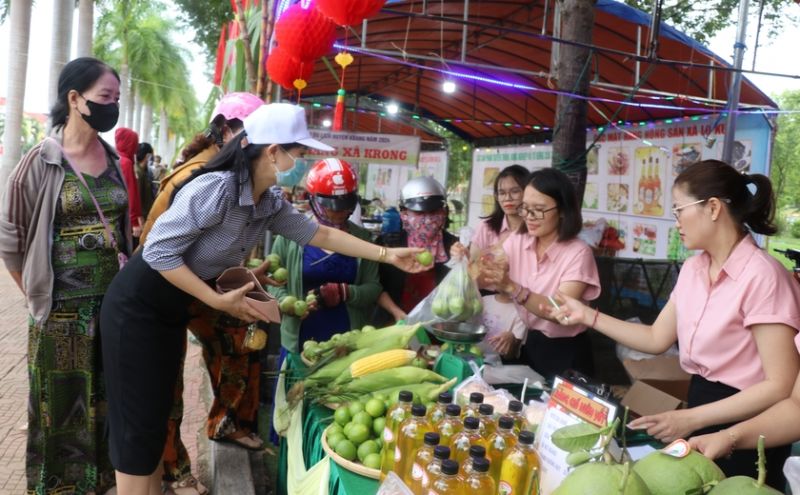 Gia Lai: Ngày hội Du lịch Kbang định vị thương hiệu trong lòng du khách - Ảnh 1. Gia Lai: Ngày hội Du lịch Kbang định vị thương hiệu trong lòng du khách - Ảnh 1.