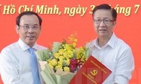 Bí thư Thành ủy TPHCM trao quyết định cán bộ