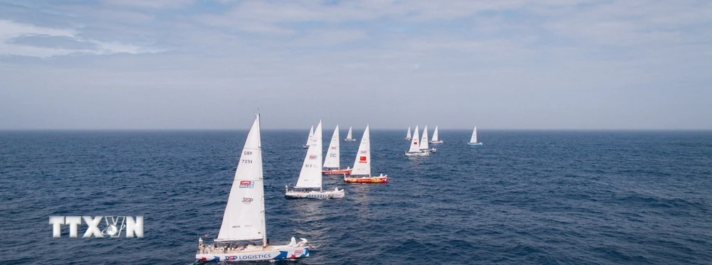 Những đội thuyền buồm đầu tiên dự Giải Clipper Race cập Cảng tàu khách quốc tế Hạ Long tháng 2/2024. (Ảnh: TTXVN phát)