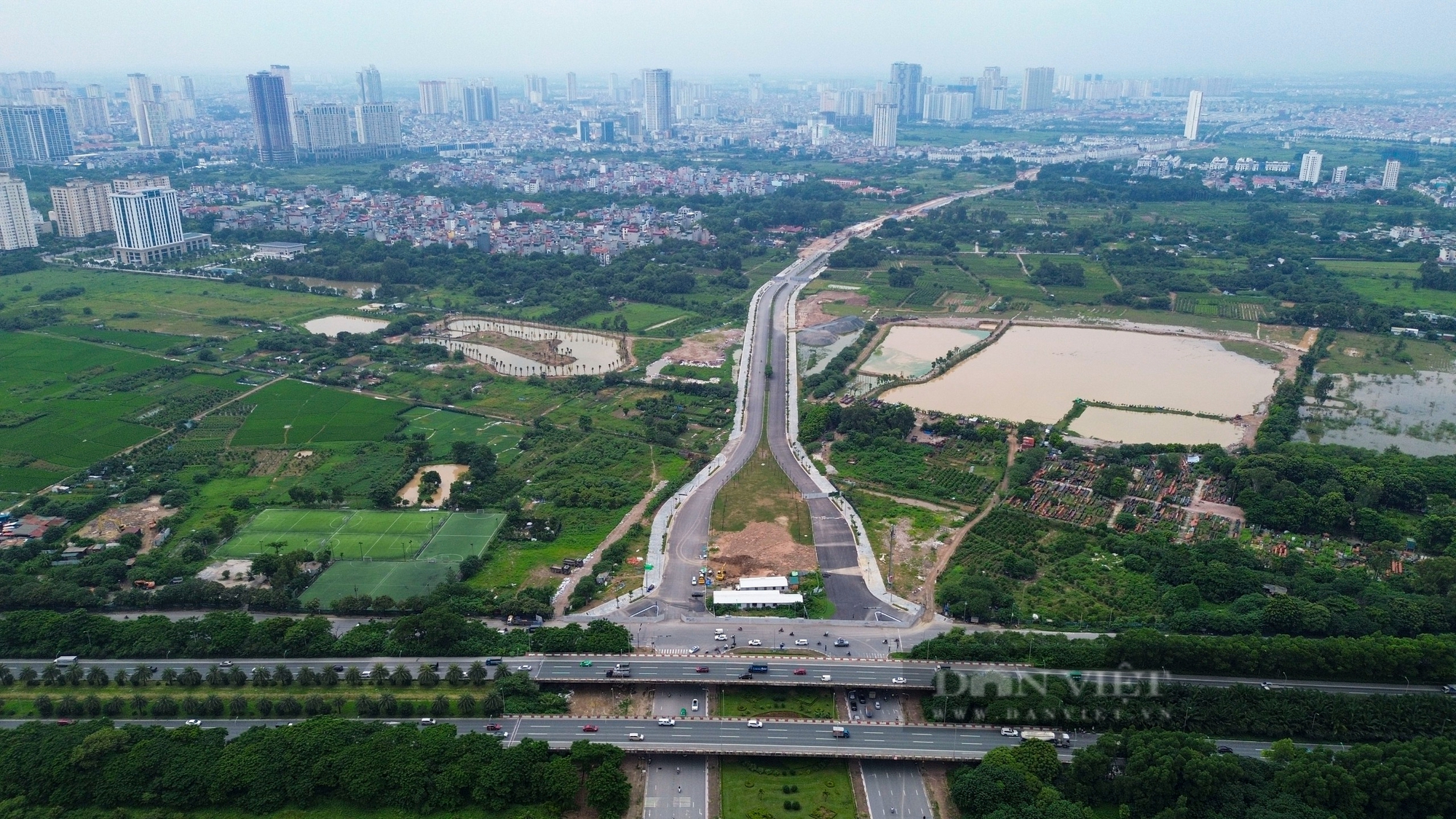 Toàn cảnh tuyến đường Lê Quang Đạo kéo dài nối 2 quận sắp hoàn thành ở Hà Nội- Ảnh 1.