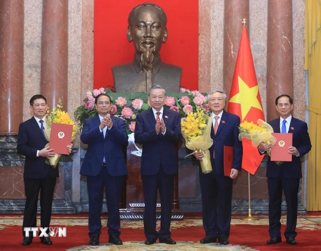 Tổng Bí thư, Chủ tịch nước trao quyết định bổ nhiệm 3 Phó Thủ tướng và 2 Bộ trưởng- Ảnh 1.